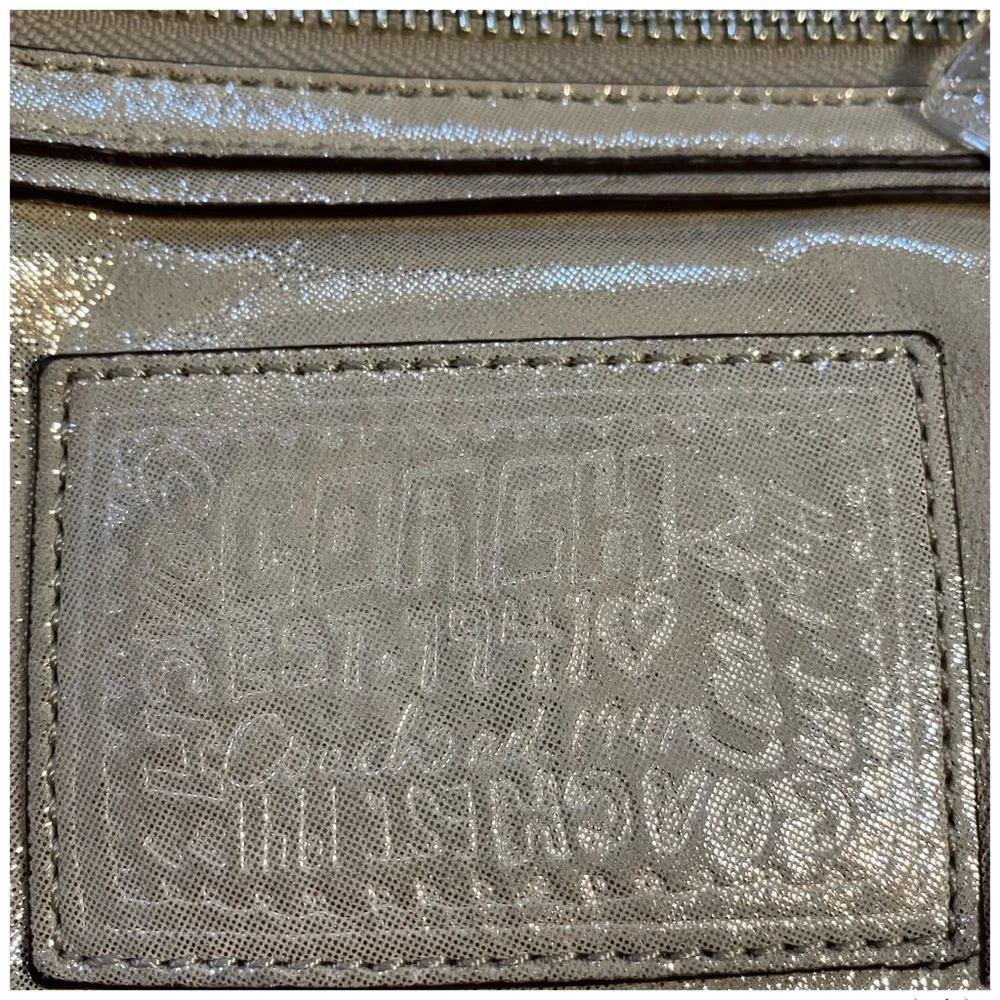 VINTAGE COACH POPPY METALLIC GOLD CHAMPAGNE LEATHER LARGE SHOULDER BAG - Picture 5 of 16